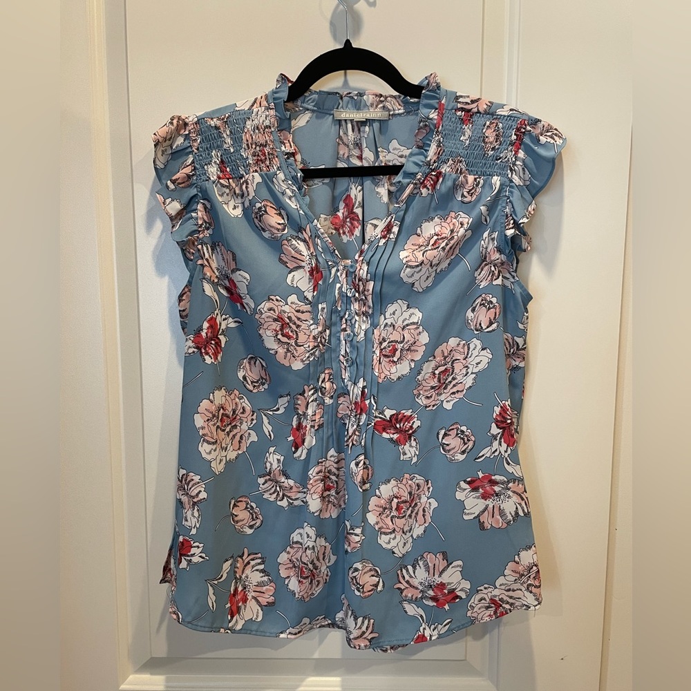 Daniel Rainn Maternity Sleeveless Blouse